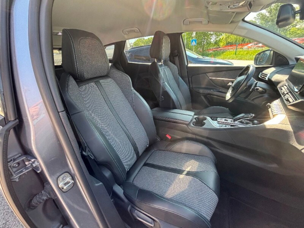 Peugeot 3008 BlueHDi 130 S&S EAT8 Allure Pack (13)
