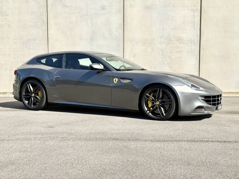 Ferrari FF Coupé FF DCT