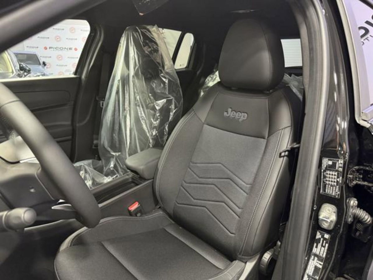 Jeep Avenger 1.2 turbo Summit fwd 100cv (10)