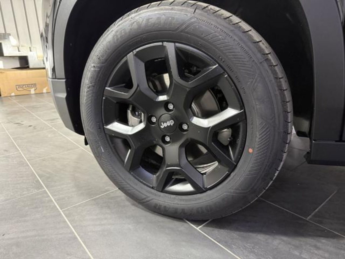 Jeep Avenger 1.2 turbo Summit fwd 100cv (4)