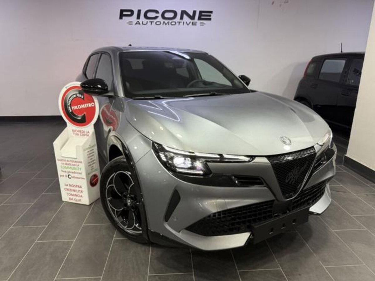 Alfa Romeo Junior 1.2 ibrida Q4 Sprint 145cv edct6