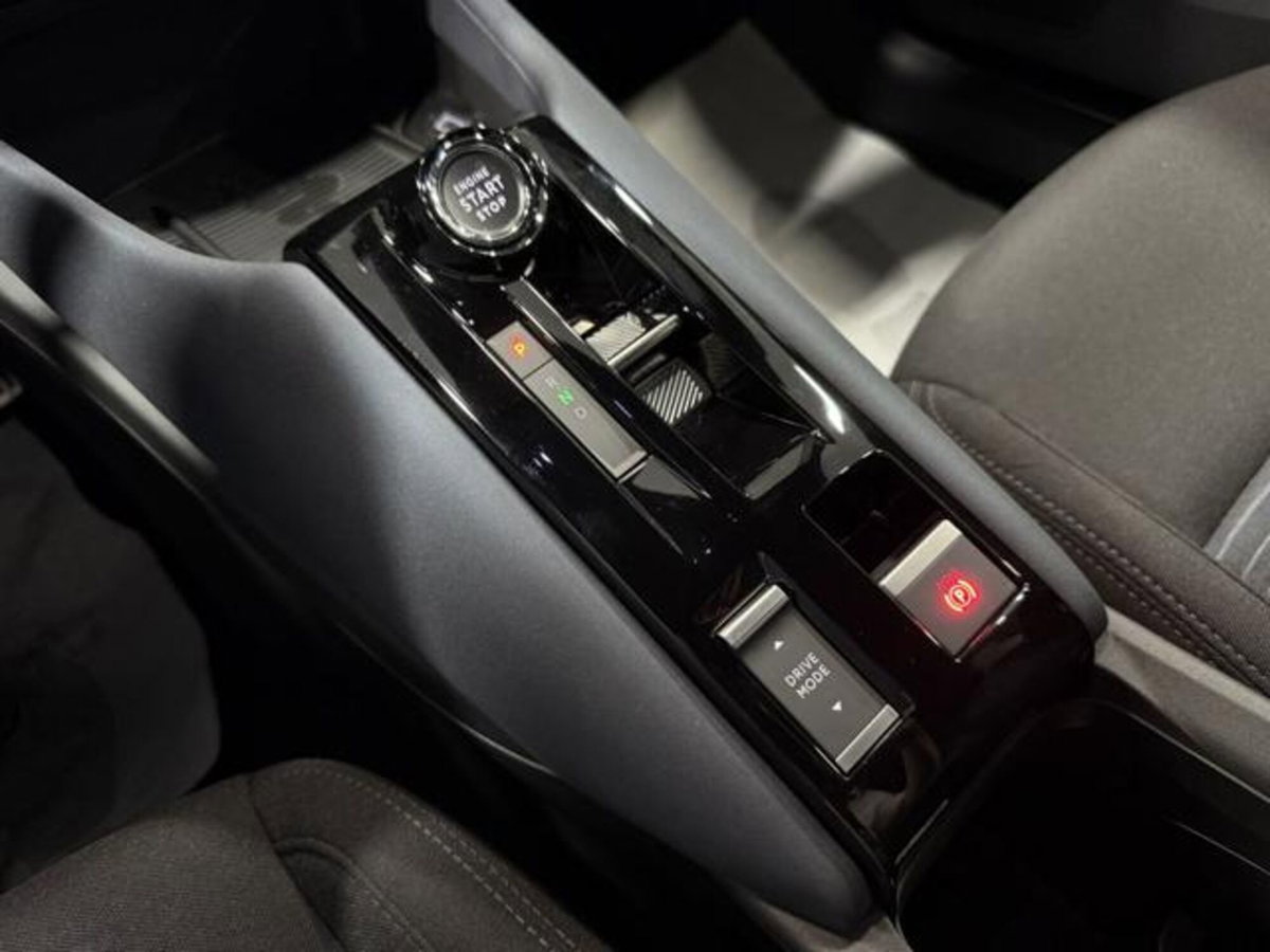 Alfa Romeo Junior 1.2 ibrida Q4 Sprint 145cv edct6 (12)