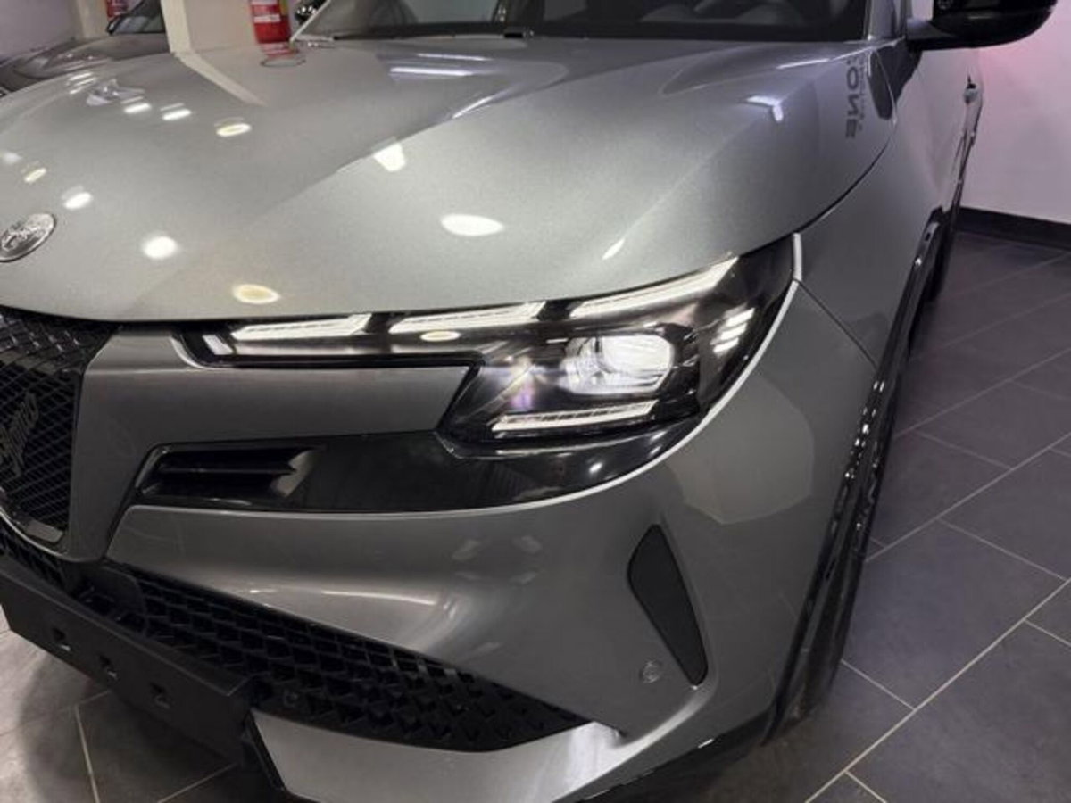 Alfa Romeo Junior 1.2 ibrida Q4 Sprint 145cv edct6 (3)