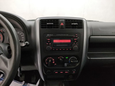 Suzuki Jimny 1.5 DDiS cat 4WD JLX Più (13)