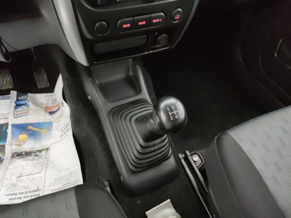 Suzuki Jimny 1.5 DDiS cat 4WD JLX Più (15)