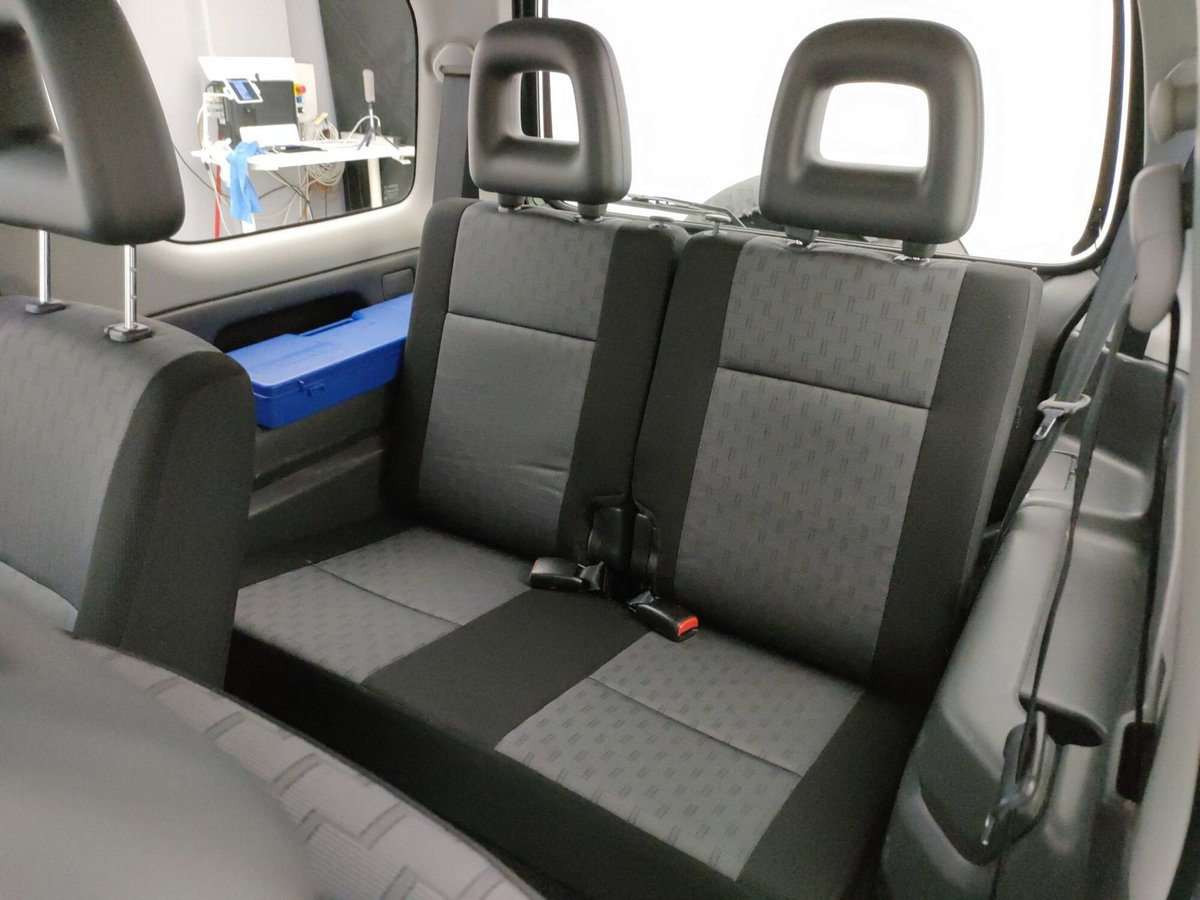 Suzuki Jimny 1.5 DDiS cat 4WD JLX Più (8)