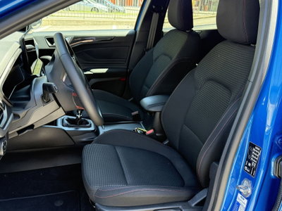 Ford Focus 1.0 EcoBoost Hybrid 125 CV Power. 5p. ST-Line Style (7)