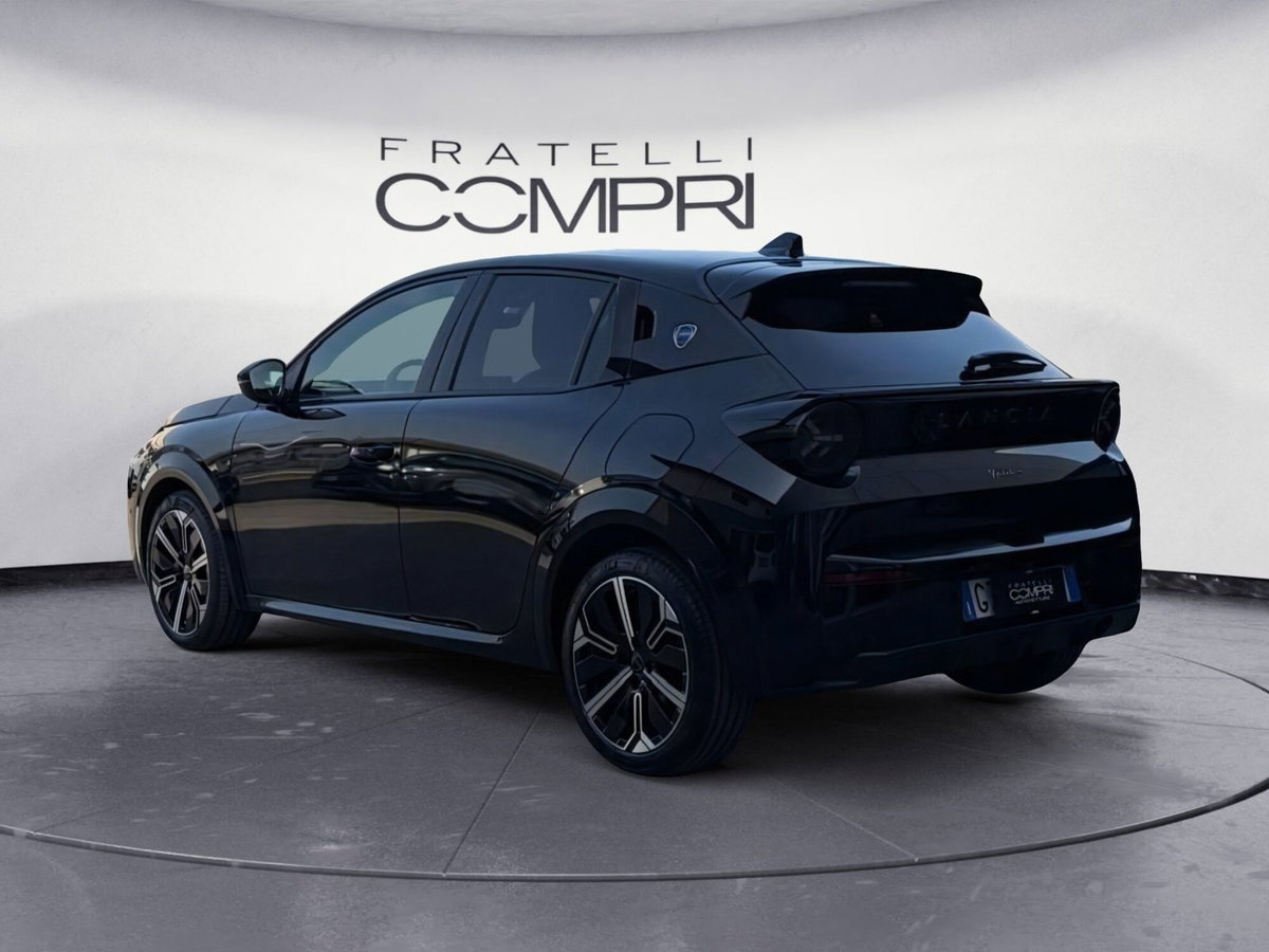 Lancia Ypsilon 54kWh LX 156cv (4)