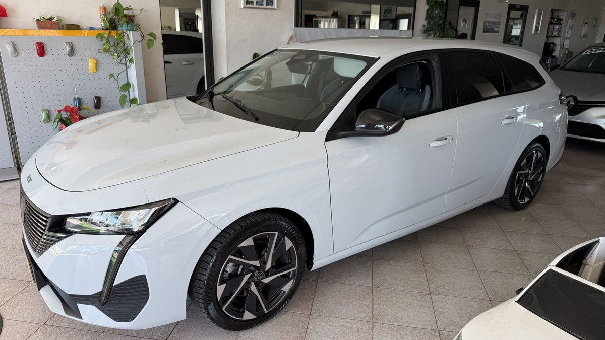 Peugeot 308 SW 1.5 bluehdi Allure s&s 130cv eat8 (2)