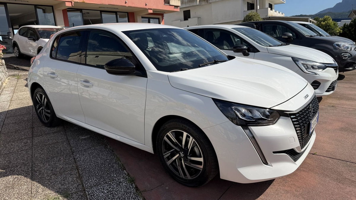 Peugeot 208 PureTech 100 Stop&Start EAT8 5 porte Allure Pack (2)