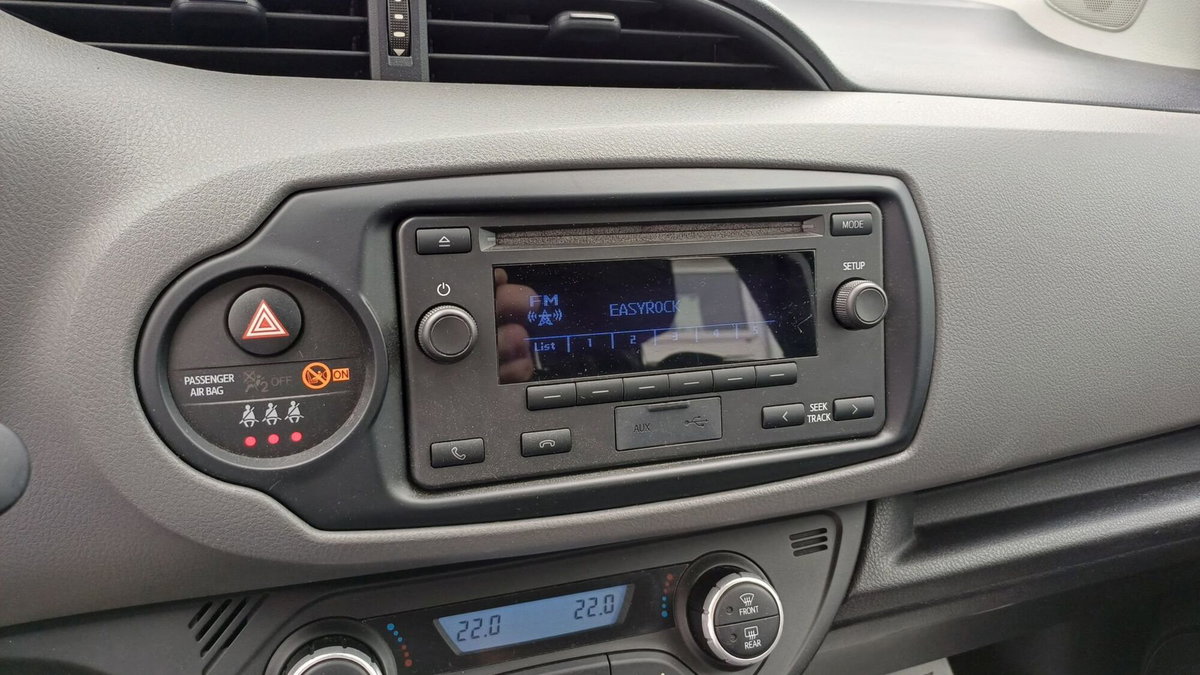 Toyota Yaris 1.5 Hybrid 5 porte Cool (12)