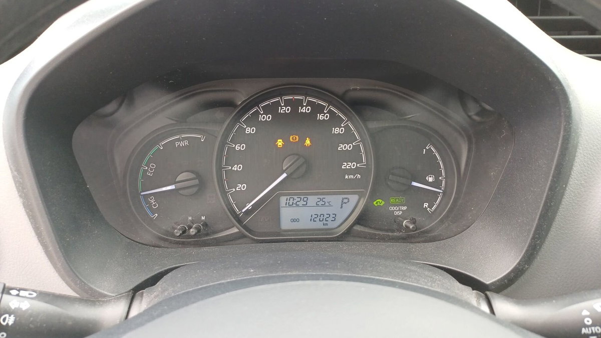 Toyota Yaris 1.5 Hybrid 5 porte Cool (17)