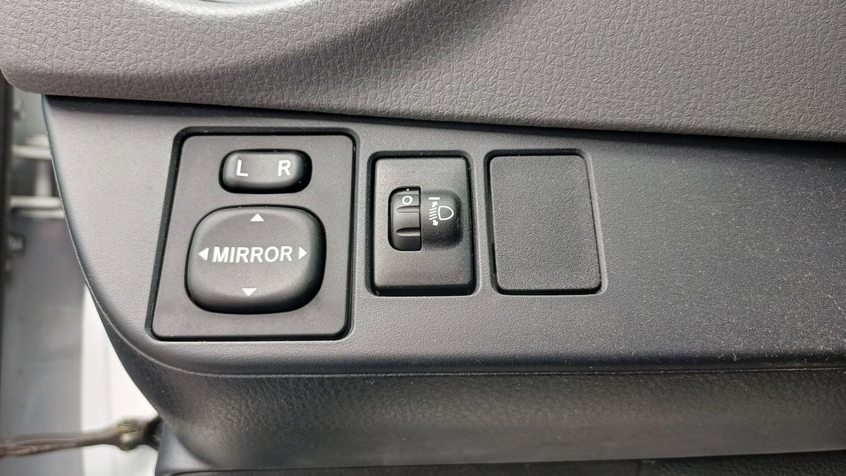 Toyota Yaris 1.5 Hybrid 5 porte Cool (20)