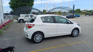 Toyota Yaris 1.5 Hybrid 5 porte Cool (5)