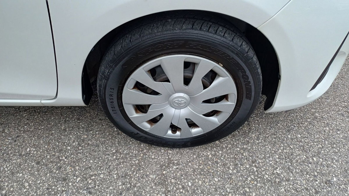 Toyota Yaris 1.5 Hybrid 5 porte Cool (7)