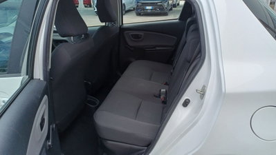 Toyota Yaris 1.5 Hybrid 5 porte Cool (9)