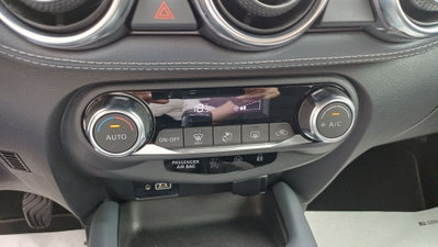 Nissan Juke 1.0 dig-t N-Connecta 114cv (14)