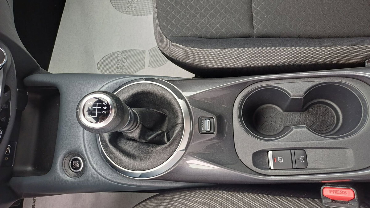 Nissan Juke 1.0 dig-t N-Connecta 114cv (16)
