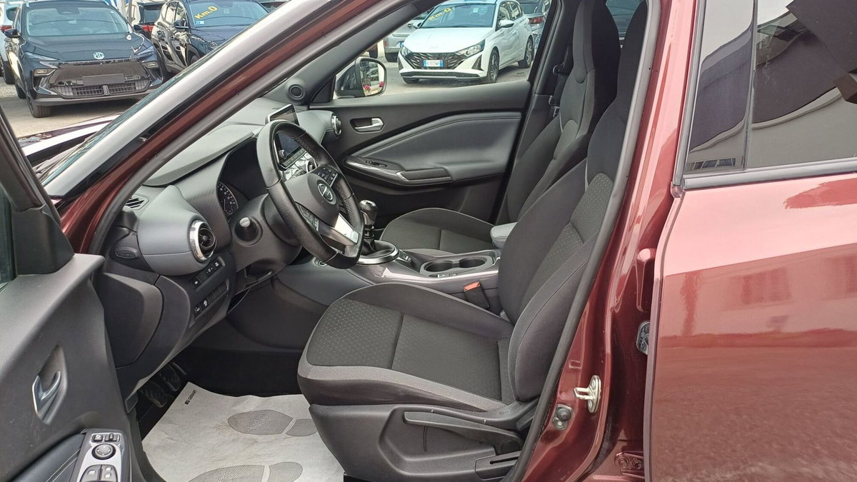 Nissan Juke 1.0 dig-t N-Connecta 114cv (9)