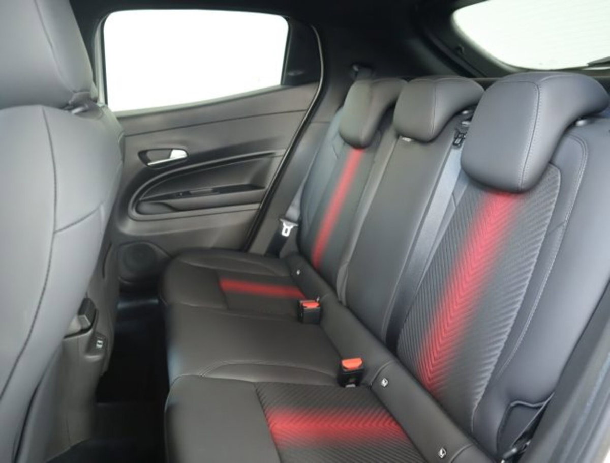 Alfa Romeo Junior elettrica Speciale 156cv (10)
