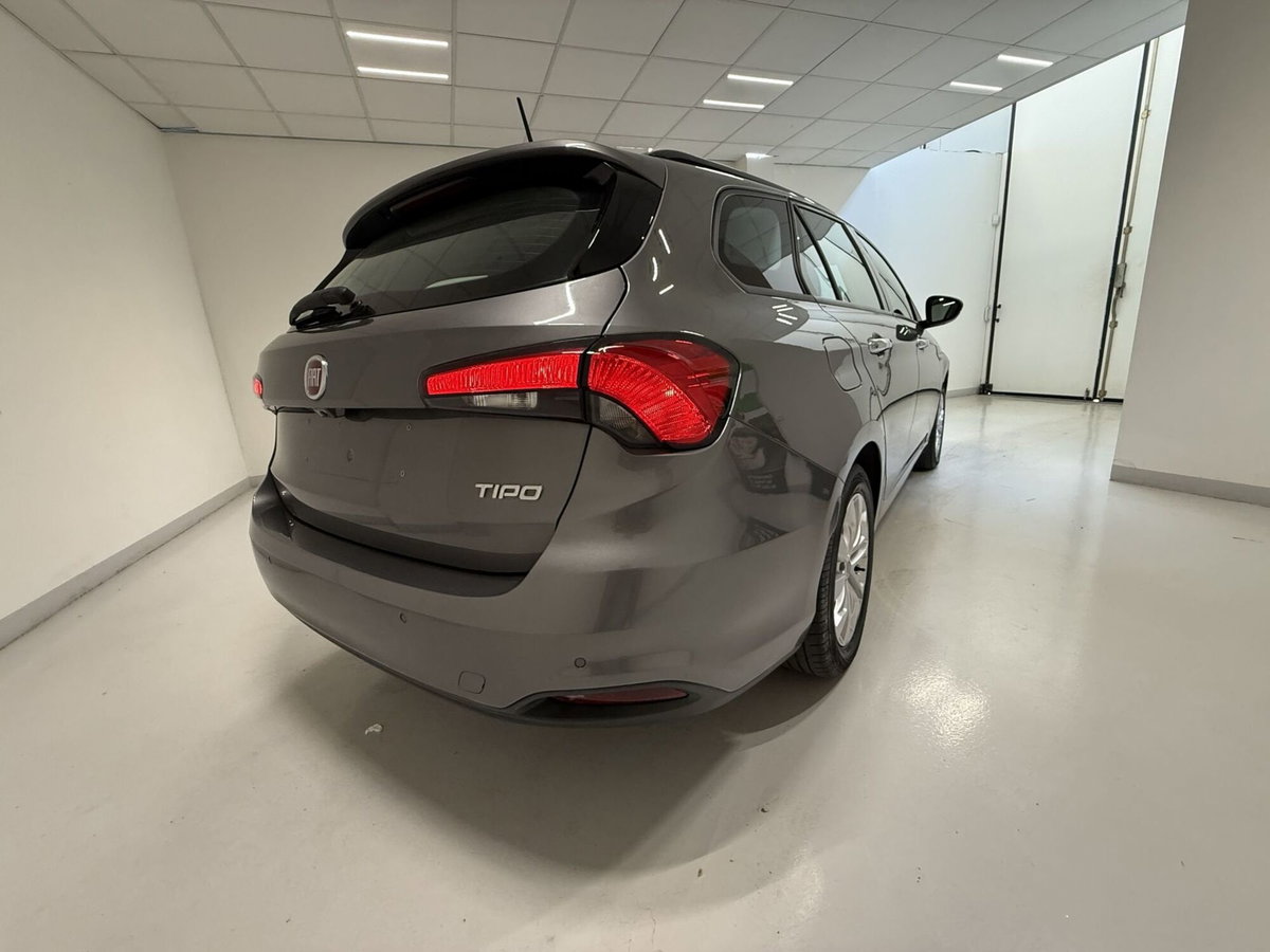 Fiat Tipo Station Wagon Tipo 1.4 T-Jet 120CV SW Lounge (16)