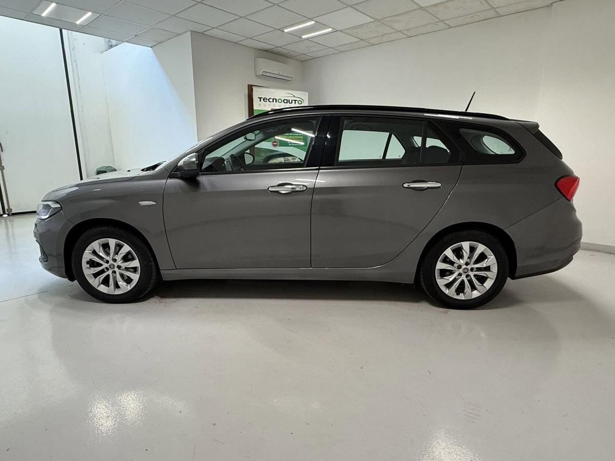 Fiat Tipo Station Wagon Tipo 1.4 T-Jet 120CV SW Lounge (8)