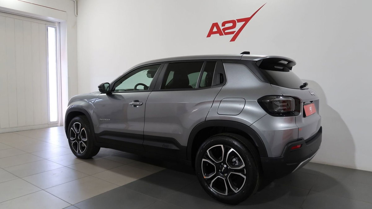 Jeep Avenger 1.2 turbo e-hybrid mhev Summit fwd 110cv edct6 (15)