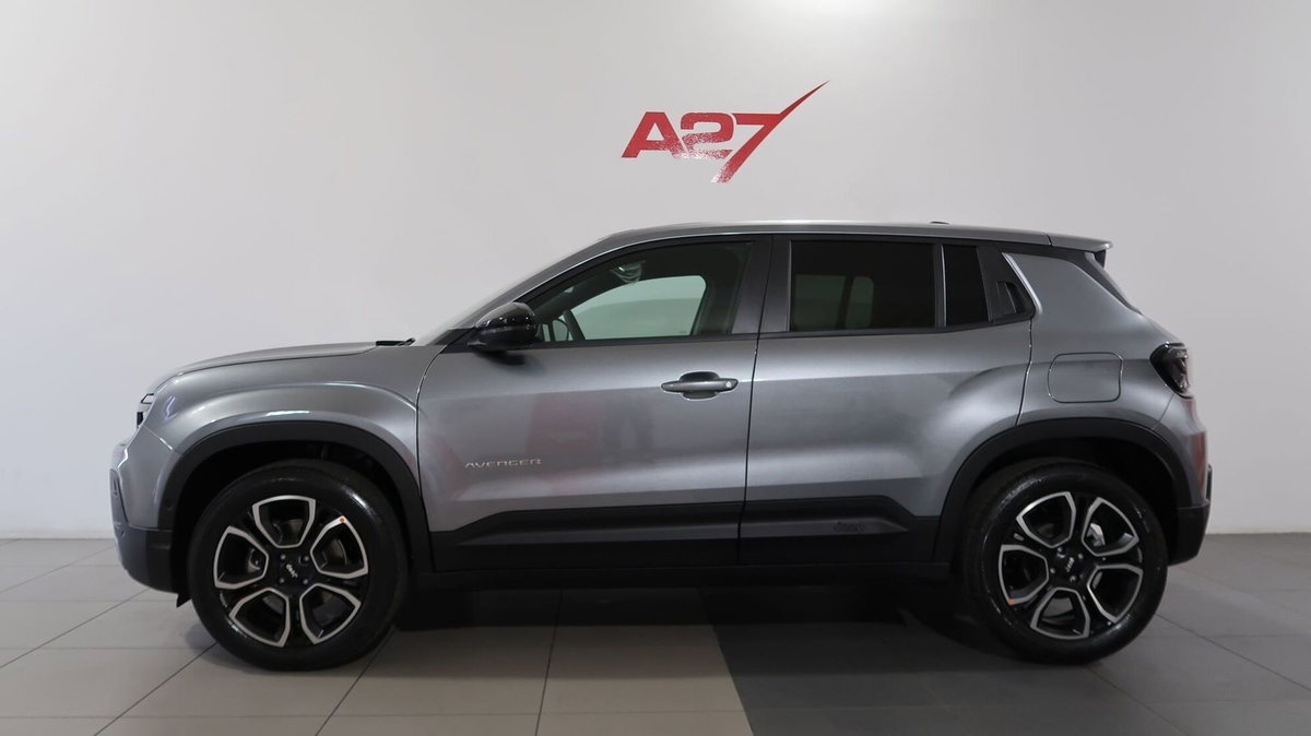 Jeep Avenger 1.2 turbo e-hybrid mhev Summit fwd 110cv edct6 (3)