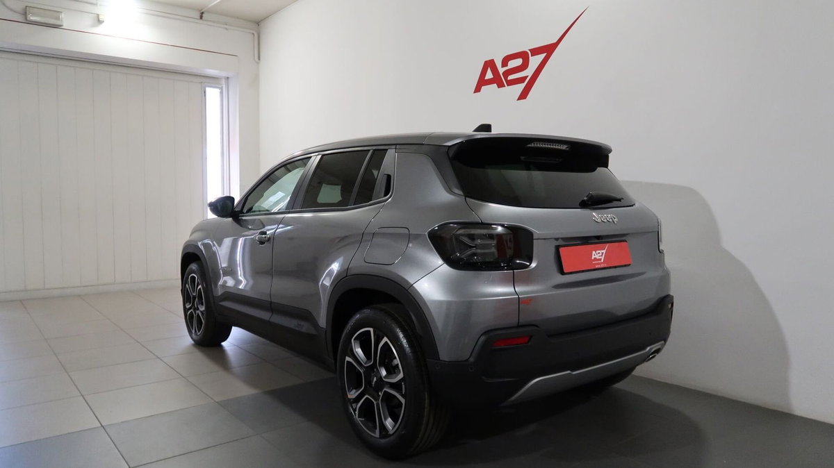 Jeep Avenger 1.2 turbo e-hybrid mhev Summit fwd 110cv edct6 (5)