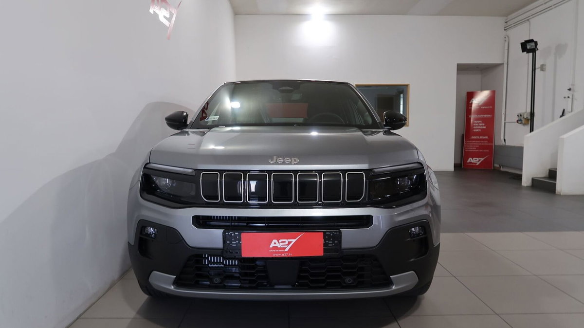 Jeep Avenger 1.2 turbo e-hybrid mhev Summit fwd 110cv edct6 (7)