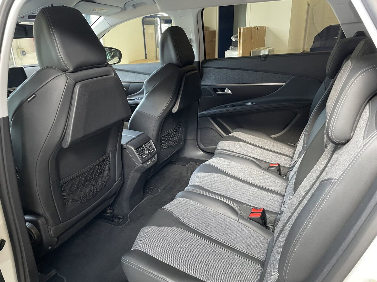 Peugeot 5008 BlueHDi 130 S&S EAT8 Allure (11)