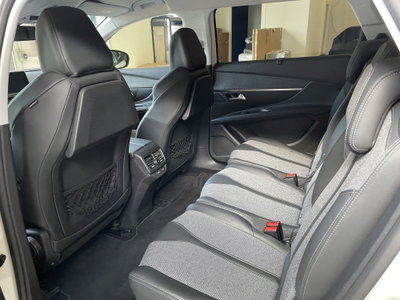Peugeot 5008 BlueHDi 130 S&S EAT8 Allure (11)