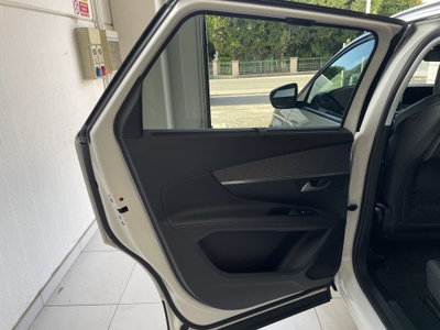 Peugeot 5008 BlueHDi 130 S&S EAT8 Allure (12)