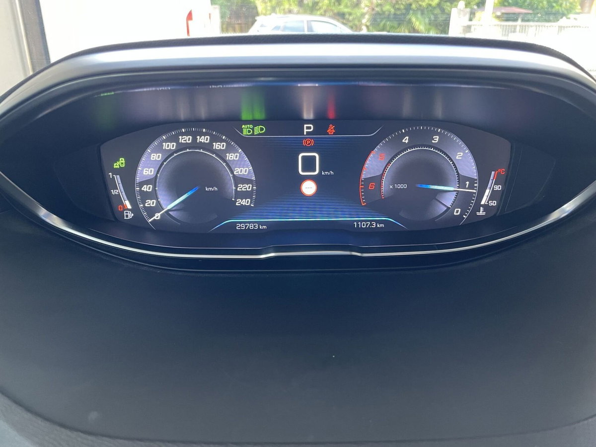 Peugeot 5008 BlueHDi 130 S&S EAT8 Allure (13)