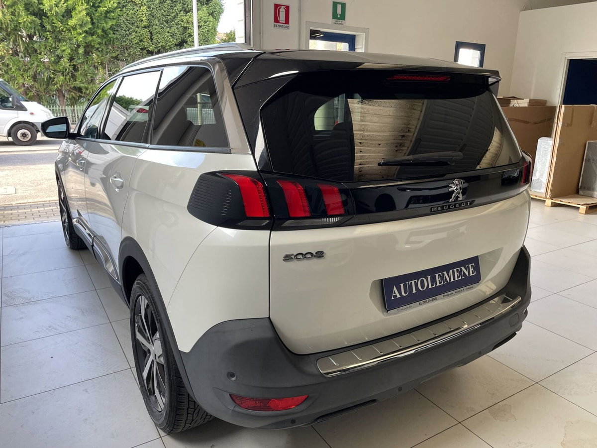 Peugeot 5008 BlueHDi 130 S&S EAT8 Allure (4)