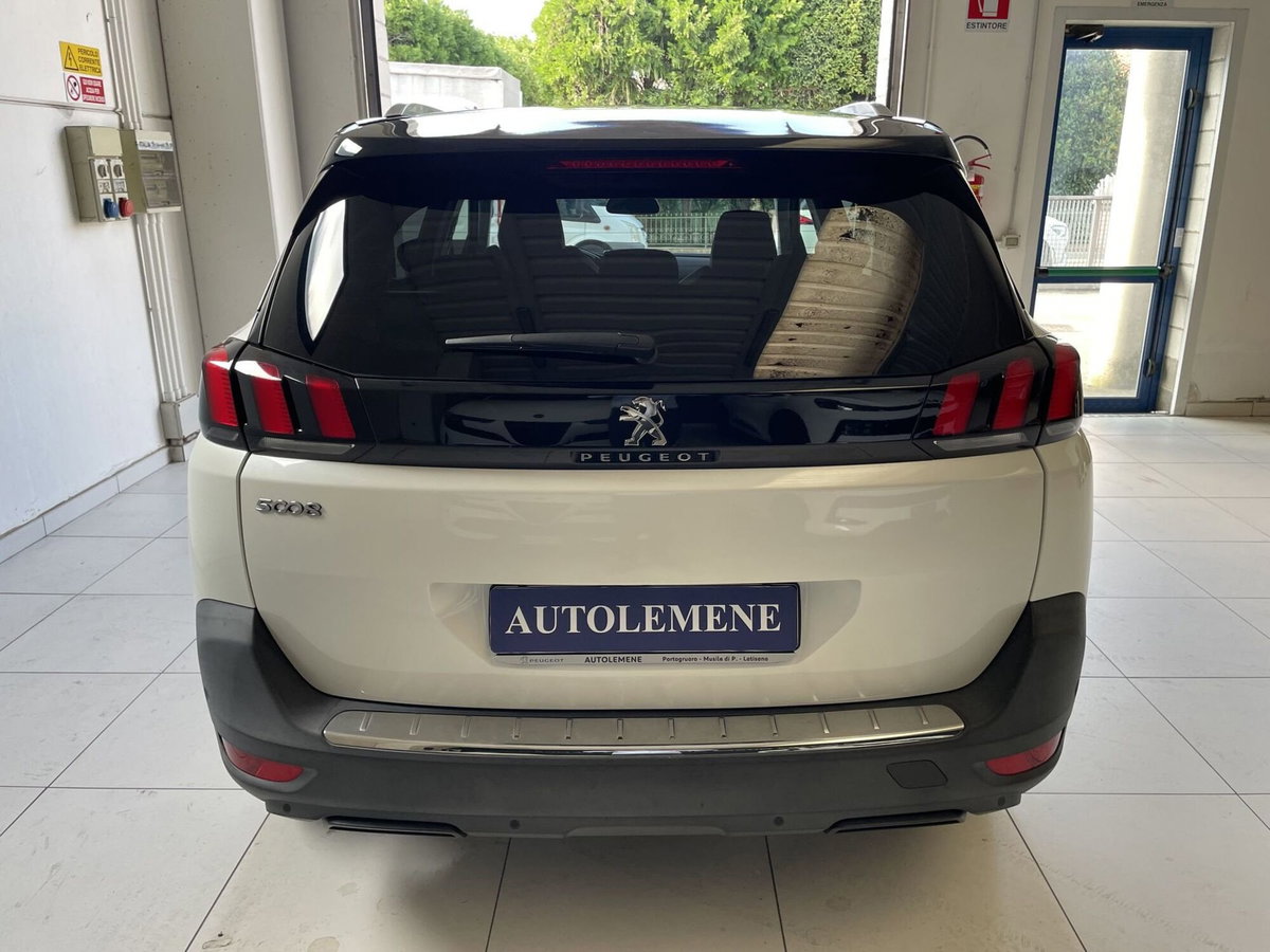 Peugeot 5008 BlueHDi 130 S&S EAT8 Allure (5)
