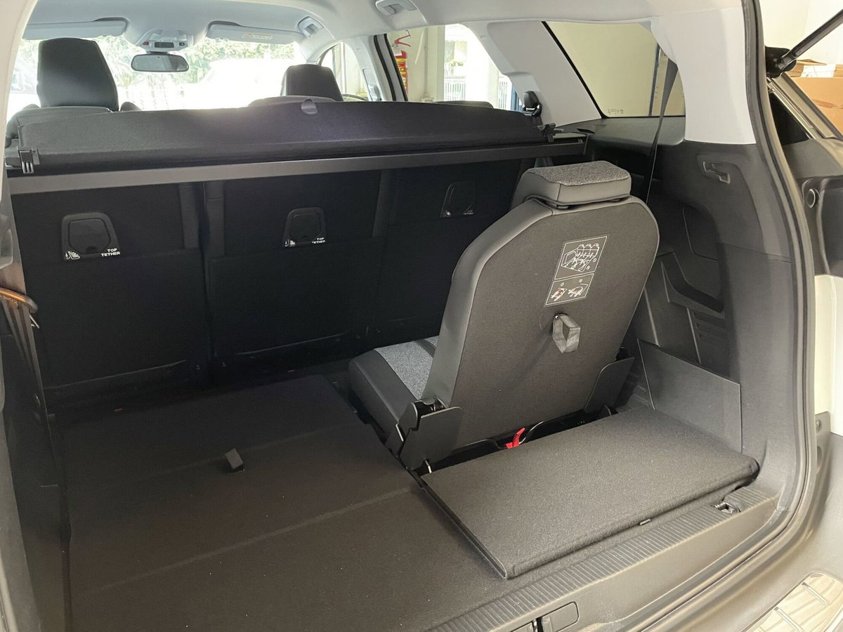 Peugeot 5008 BlueHDi 130 S&S EAT8 Allure (8)