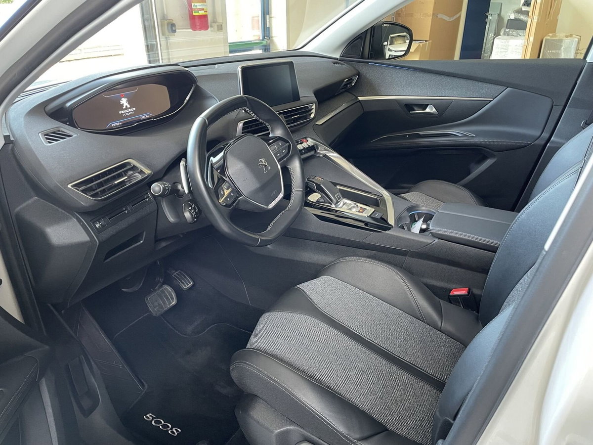 Peugeot 5008 BlueHDi 130 S&S EAT8 Allure (9)