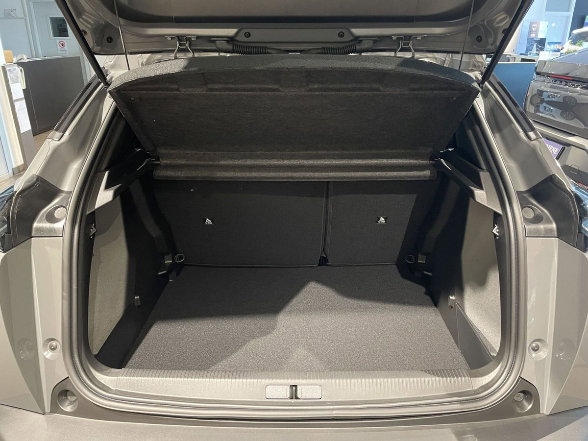 Peugeot 2008 1.2 turbo Allure 100cv (5)