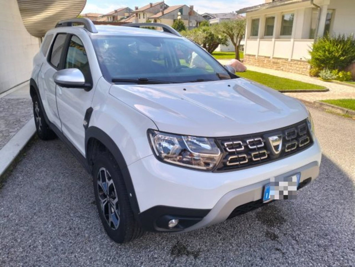 Dacia Duster 1.6 SCe GPL 4x2 Prestige (2)