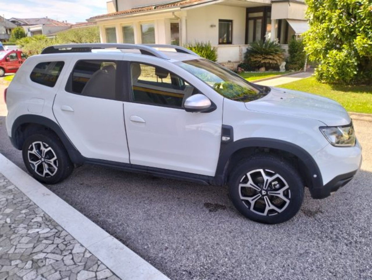 Dacia Duster 1.6 SCe GPL 4x2 Prestige (3)