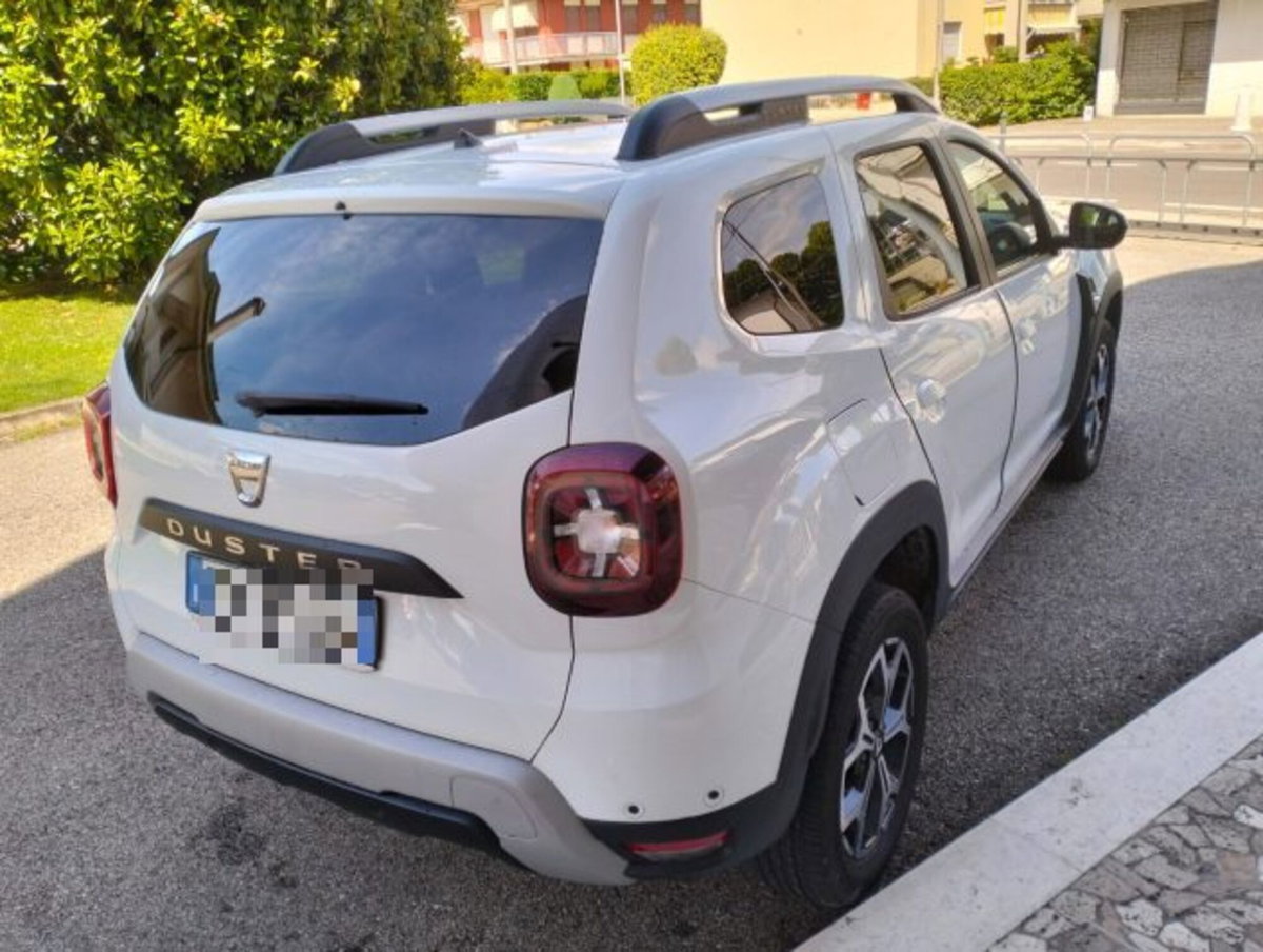 Dacia Duster 1.6 SCe GPL 4x2 Prestige (4)