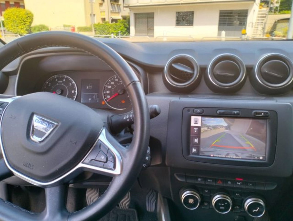 Dacia Duster 1.6 SCe GPL 4x2 Prestige (9)