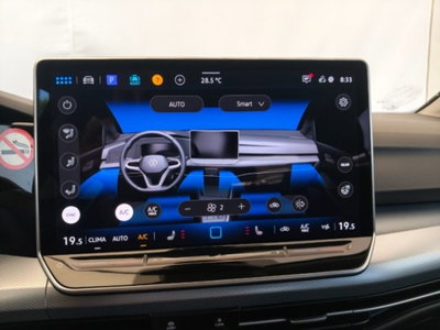 Volkswagen Golf Variant 1.5 eTSI 150 CV EVO ACT DSG R-Line (13)