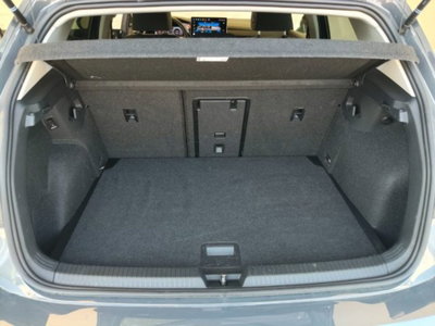 Volkswagen Golf Variant 1.5 eTSI 150 CV EVO ACT DSG R-Line (18)