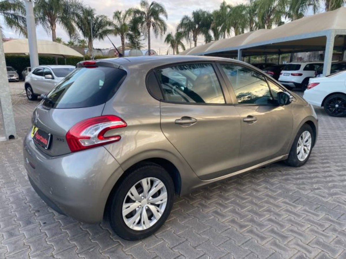 Peugeot 208 HDi 68 CV 5 porte Active (14)