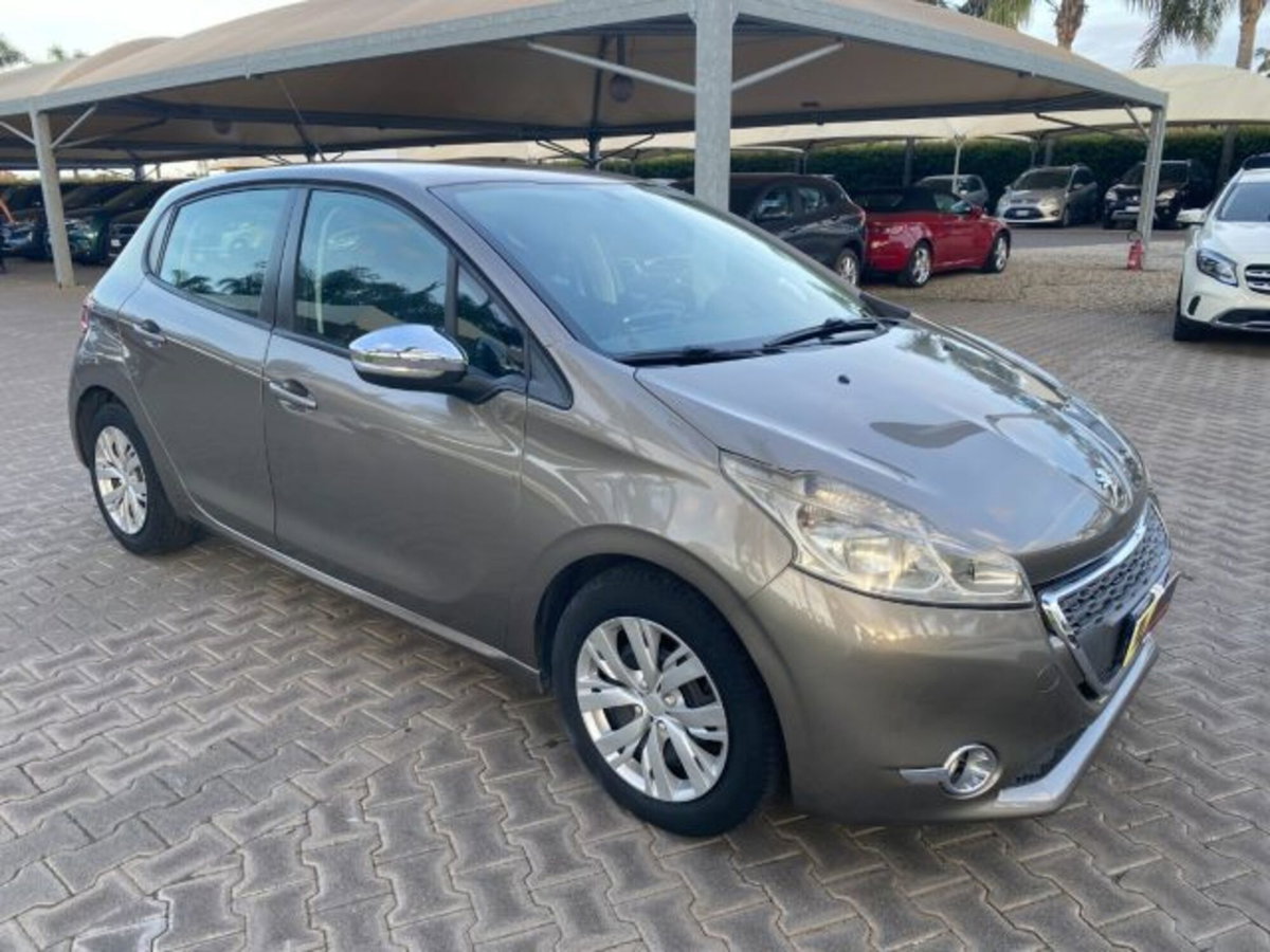 Peugeot 208 HDi 68 CV 5 porte Active (20)