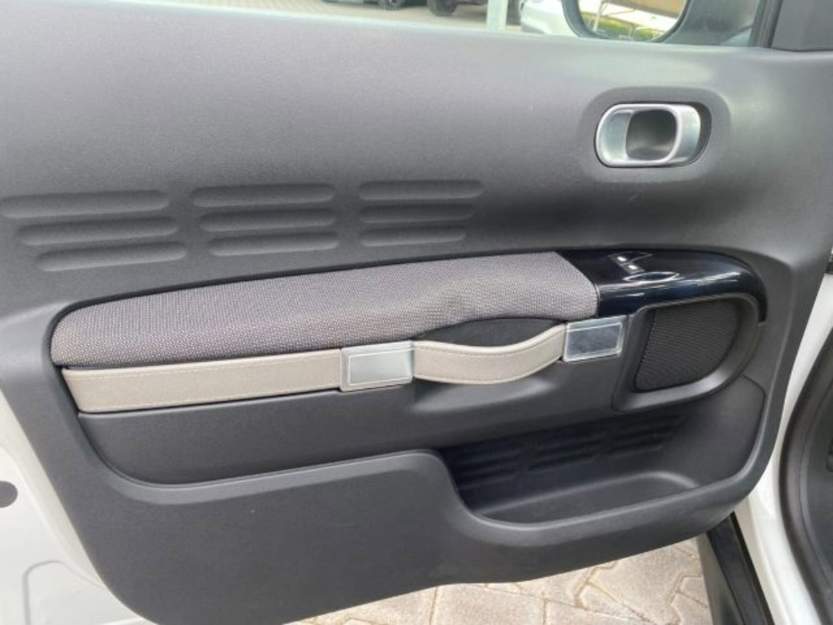 Citroen C4 Cactus PureTech 82 Shine (10)