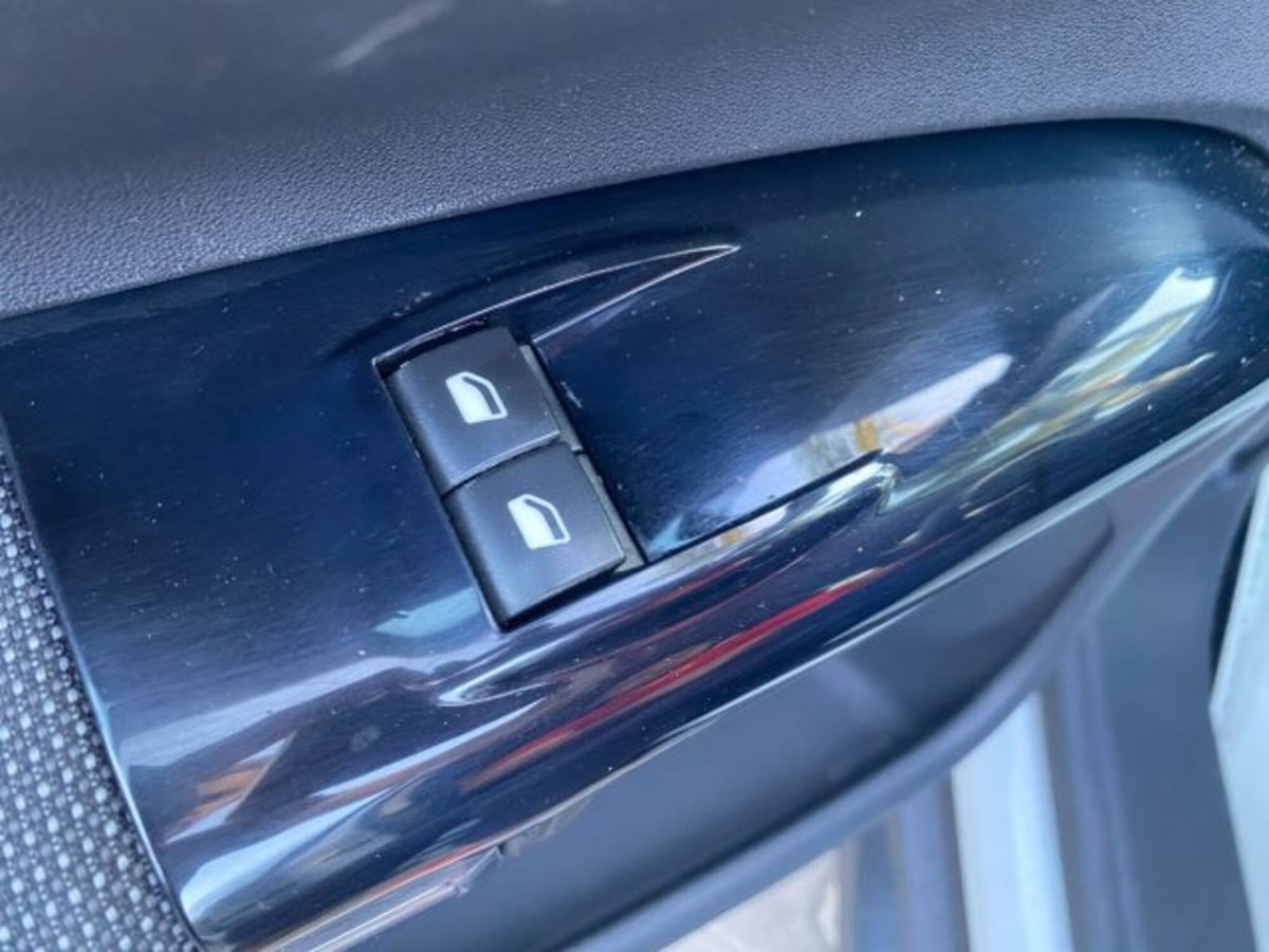 Citroen C4 Cactus PureTech 82 Shine (13)
