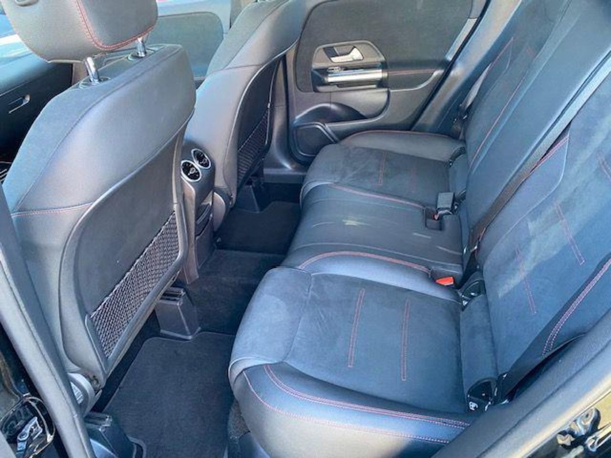 Mercedes-Benz GLA SUV 200 d Automatic Premium (10)
